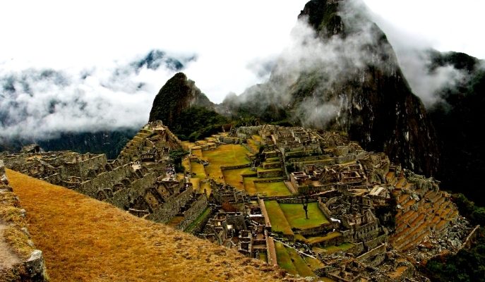 Земное чудо Machu Picchu (Мачу-Пикчу) расположено в 75 км от Куско